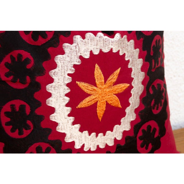 16"sq Black Scalloped Suzani Pillow Cover For Sale - Image 4 of 7