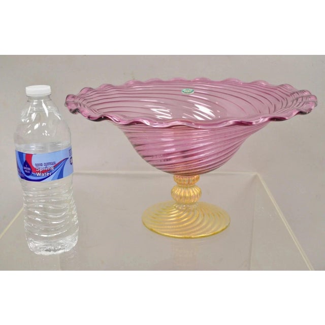 Early 20th Century MCM Fratelli Toso Balboa Italian Blown Glass Pink Swirl Gold Flecks Fruit Bowl For Sale - Image 9 of 9