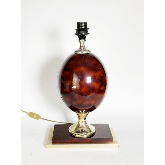 Hollywood Regency Burgundy-Colored Lamp with Brass Accents, France, 1970 For Sale - Image 3 of 16