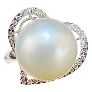 14MM Round White South Sea Pearl & Diamond Heart Ring , 18 K White Gold, Vintage For Sale