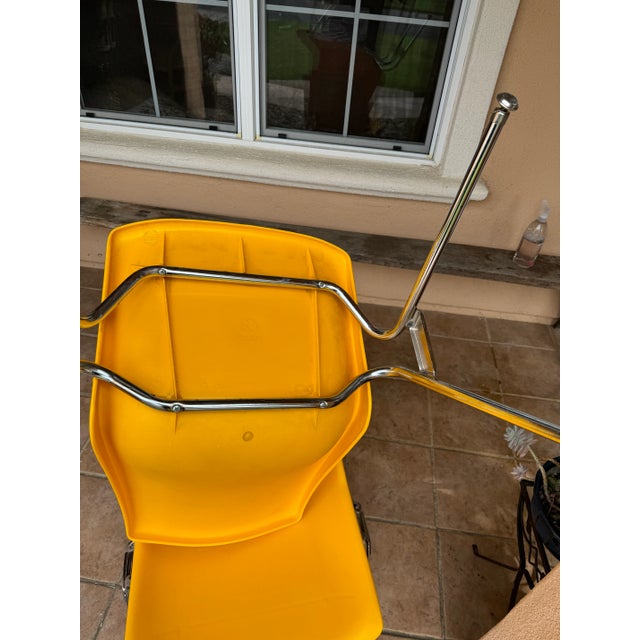 Mid Century Pair 1970s Kreuger Fiberglass Chairs Stackable For Sale - Image 9 of 11