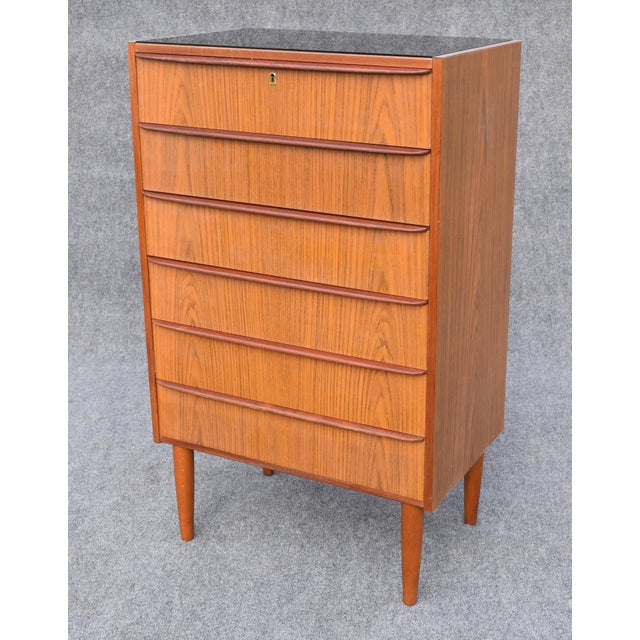 Vintage Danish Mid Century Modern Chest of Drawers | Chairish