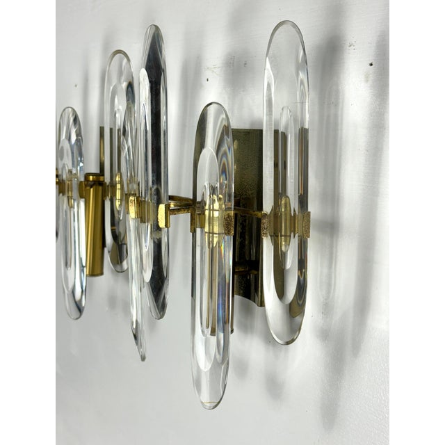 Gold Sciolari Sconces in Glass and Gilded Brass, 1970s, Set of 2 For Sale - Image 8 of 9