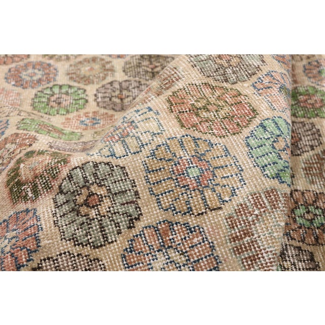 Zeki Muren Vintage Turkish Sivas Rug, 05'05 X 09'06 For Sale In Dallas - Image 6 of 10