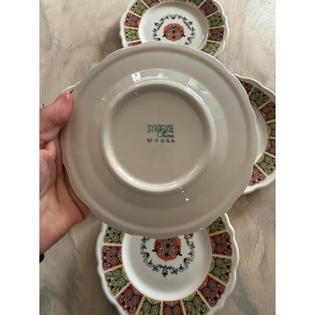 Ceramic Vintage Mid Century Modern Syracuse China Persian Pattern Plates – 6.25 Inches – American Restaurant Ware - Set of Five For Sale - Image 7 of 10