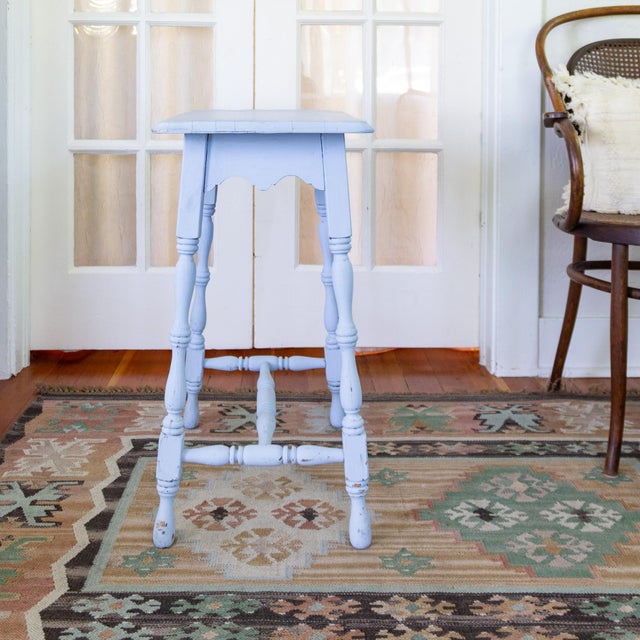 Wood Early 20th Century Blue Painted Scalloped American Farmhouse Side Table For Sale - Image 7 of 18