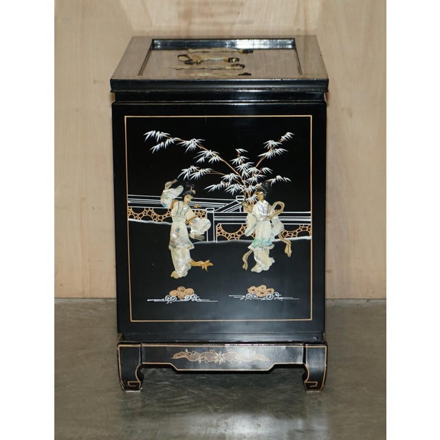 Vintage Chinese Side Cabinet For Sale - Image 15 of 18