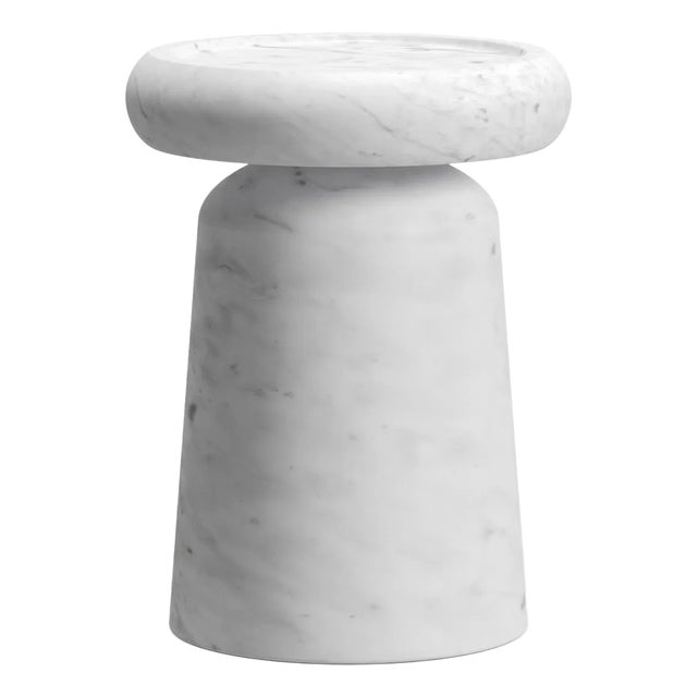 New Modern Side Table in White Gioia Marble, Creator Ivan Colominas For Sale