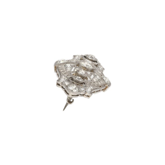 Platinum And 14K Gold 2.75 Carat Old European Cut Edwardian Brooch For Sale In Miami - Image 6 of 7