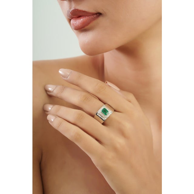 Vintage Style Cushion Cut 1.2 Ct Emerald & Diamond Halo Signet Ring in 925 Silver Size 9 For Sale - Image 9 of 15