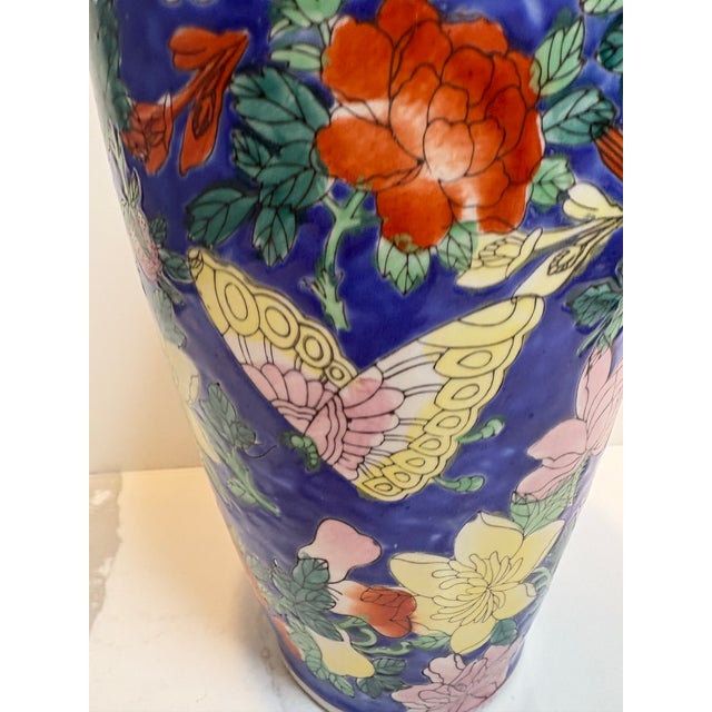 Chinoiserie Vintage Chinoiserie Hand Painted Vase For Sale - Image 3 of 10