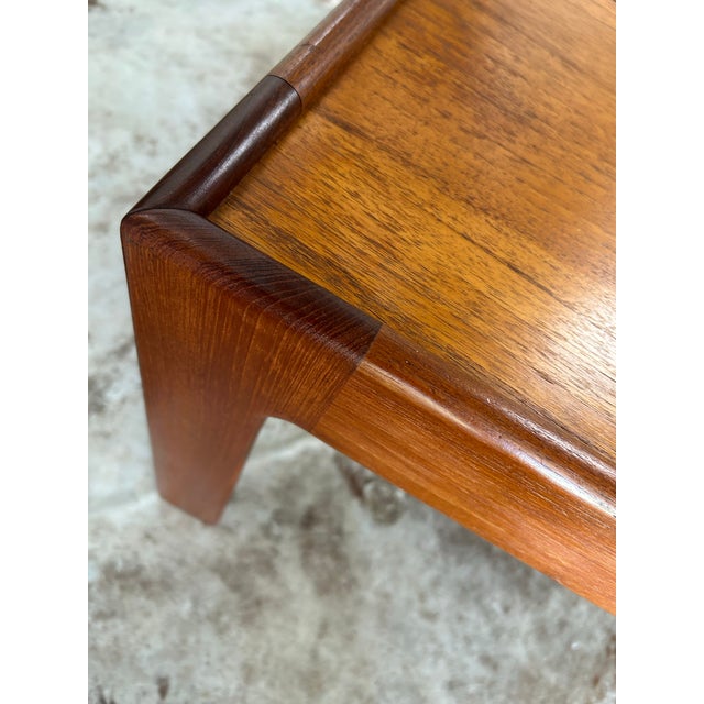 N. Eilersen 1960s Danish modern teak coffee table. Beautiful craftsmanship. Excellent condition.