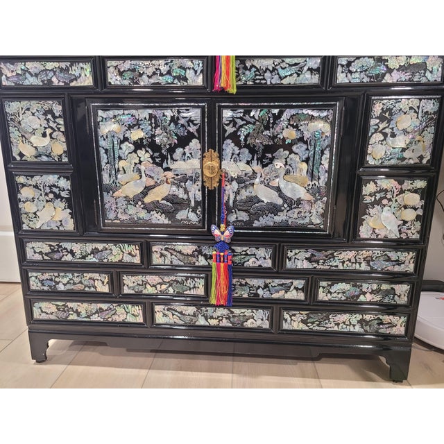 Chinoiserie Vintage Korean Lacquer & Mother-of-Pearl Wardrobe Cabinet (Najeonchilgi) For Sale - Image 3 of 16