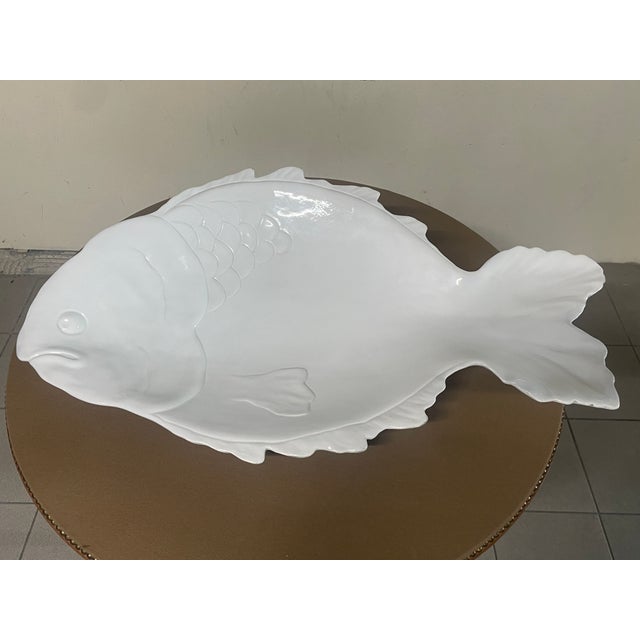 White Large Glazed Ceramic Fish-Shaped Plate from G&B Vogue, Italy, 1970s For Sale - Image 8 of 14