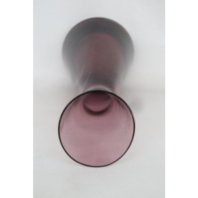 Morgantown Glass Lead Crystal Slant Vase Amethyst Burgundy Mid Century Mod 4741b For Sale In Miami - Image 6 of 13