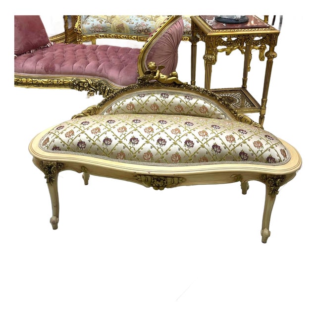 French Style Beige White Settee With Gold Leaf Finish, Cherub Angel Crest and Damask Upholstery For Sale