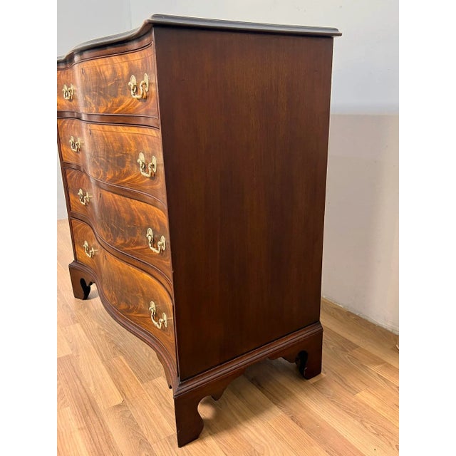 Wood Ca. 1790s Antique George III Serpentine Mahogany Chest of Drawers For Sale - Image 7 of 13