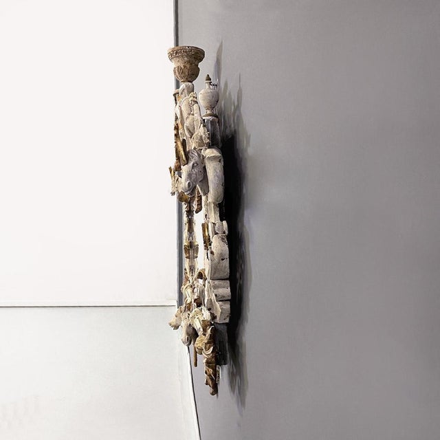 1990s Vintage Italian White and Golden Wood Wall Mirror with Animal Decorations, 1990s For Sale - Image 5 of 16