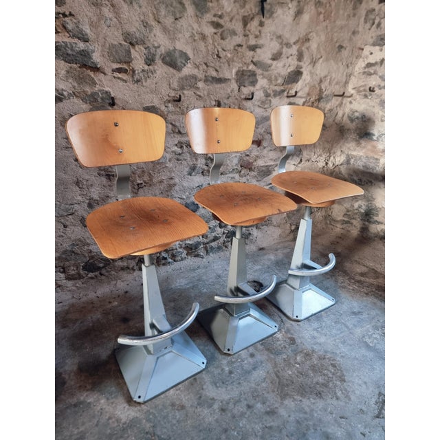 Mid-Century Modern Industrial Swivel Workshop Chairs in Wood and Metal, 1970s, Set of 3 For Sale - Image 12 of 18