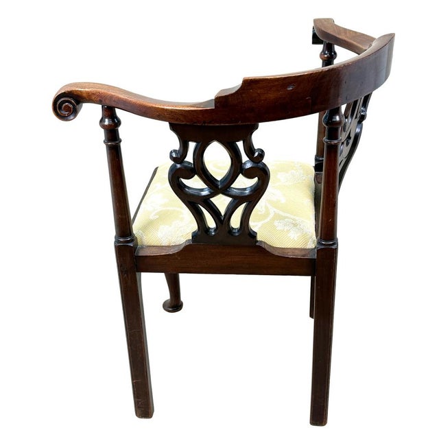 Antique Georgian Walnut Corner Armchair, 1750 For Sale - Image 9 of 17