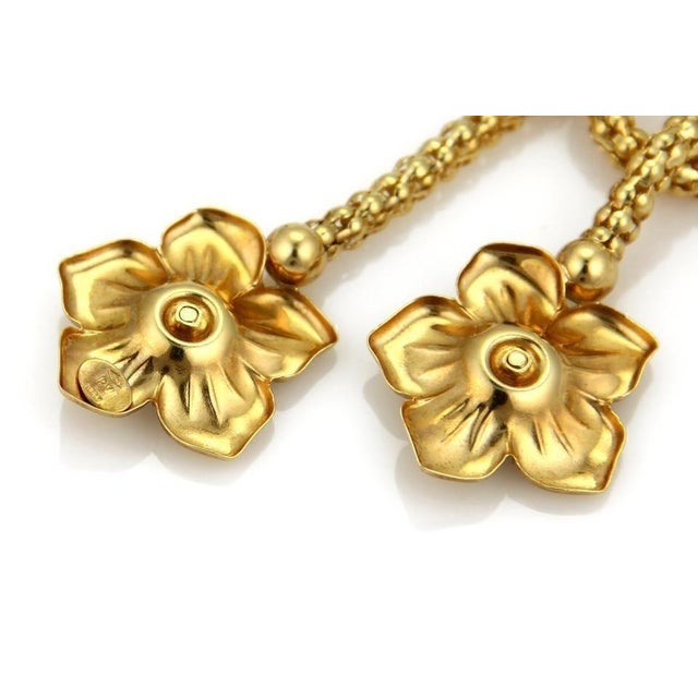 Aquamarine Beads 18k Yellow Gold Fancy Flex Tube 2 Floral Tassel Necklace For Sale - Image 4 of 5