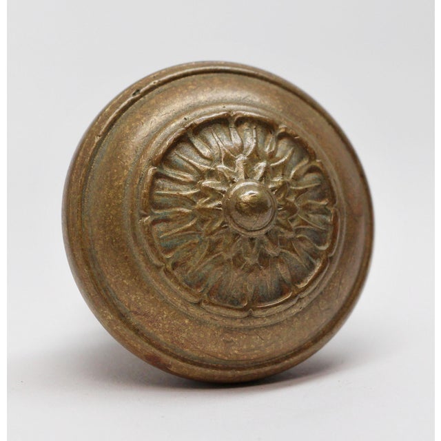 This Greek style radial style knob was made by Corbin in the 1905 catalog. It is part of the L-12000 Olympus group. It is...