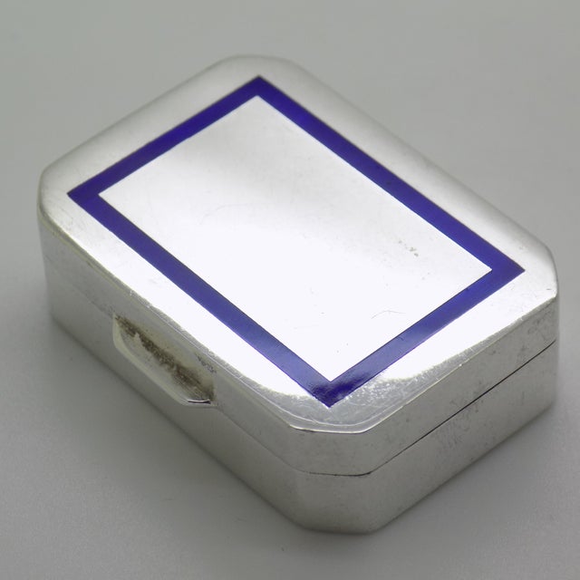 Vintage Italian Handmade Genuine Silver Florentine Rectangular Pill Snuff Trinket Box For Sale - Image 4 of 8