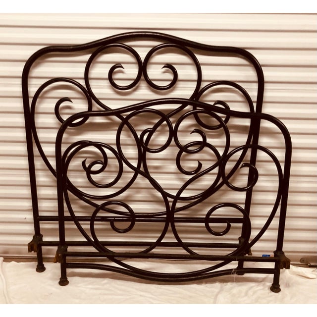 19th century Rare black cast iron bed in style of Thonet classic scrollwork in iron headboard footboard with side rails