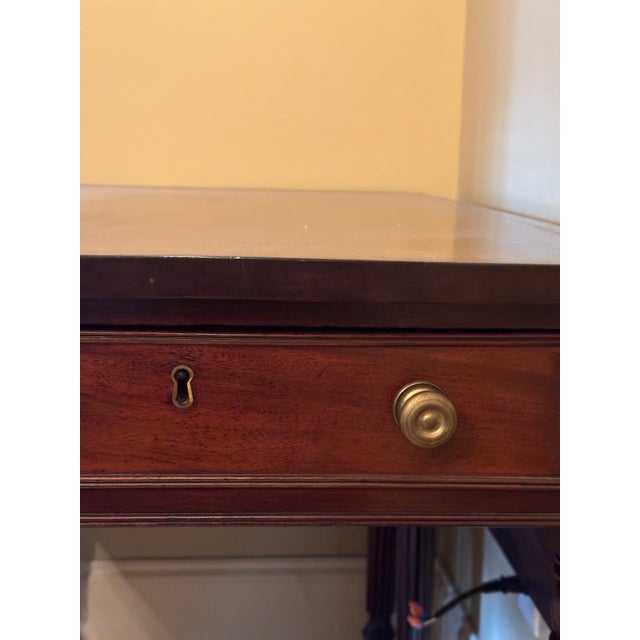 18th Century Georgian Mahogany Pembroke Drop-Leaf Table For Sale In Greensboro - Image 6 of 11