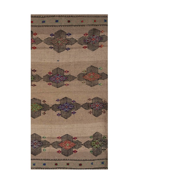 Mid-Century Modern Vintage Turkish Karapinar Kilim Rug 4'7" X 7'5" For Sale - Image 3 of 11
