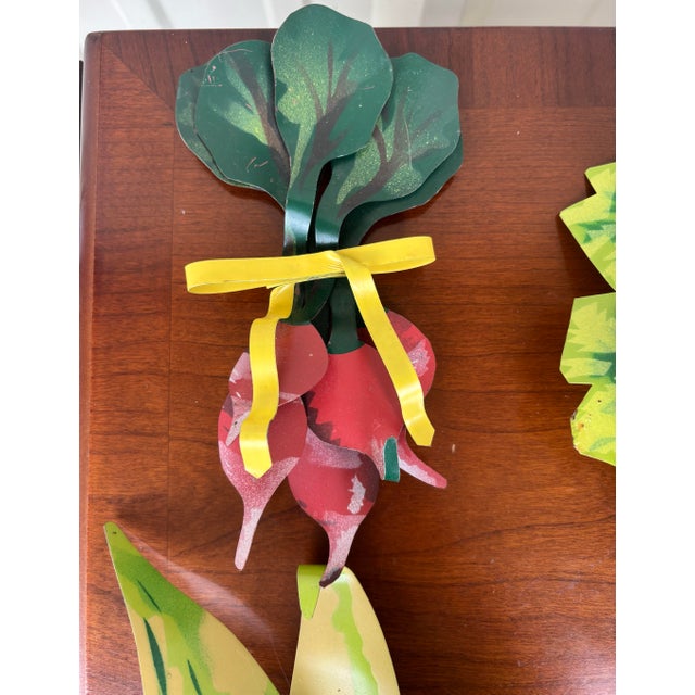 Signed Young ’92 Layered Metal Garden Vegetable Wall Sculptures – Set of 5 Hand-Painted Folk Art Pieces For Sale In Louisville - Image 6 of 12