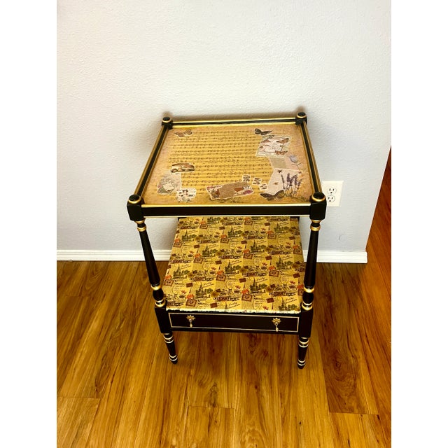 Early 20th Century Early 20th Century Refurbished Accent Table With Gilt-Style Gold Detailing and Decoupage Surfaces For Sale - Image 5 of 10