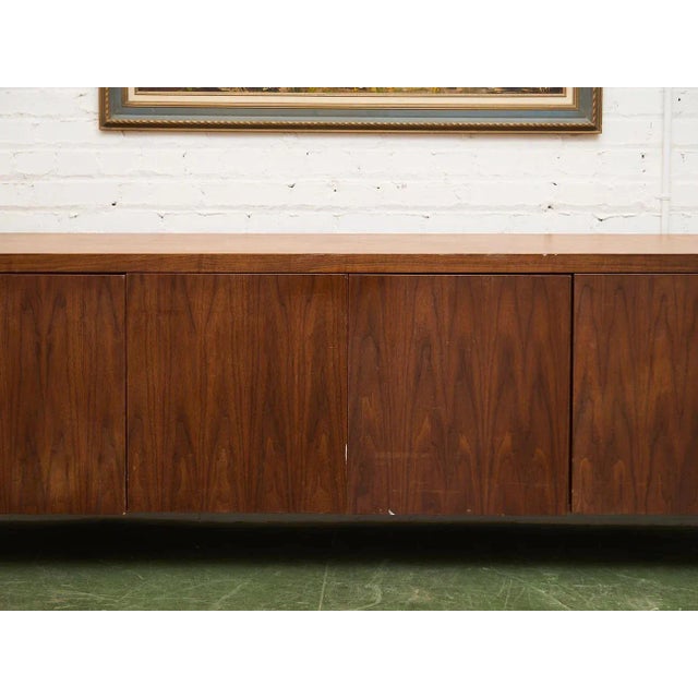 Wood Mid 20th Century Long Media Console For Sale - Image 7 of 11