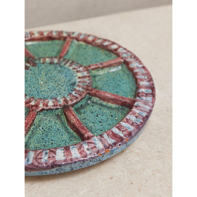 Mid-Century Modern Spanish 1960s Alfaraz Hand Made Studio Pottery Plate For Sale - Image 3 of 16