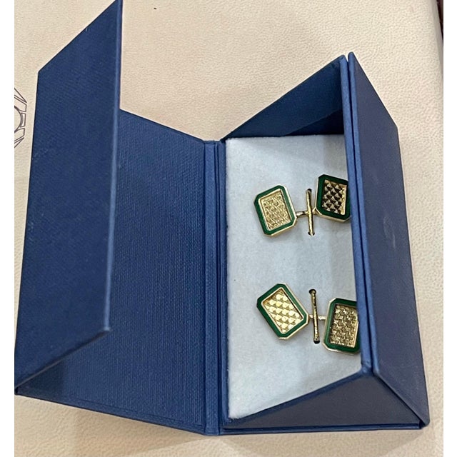 Metal Emerald Cut Shape Green Enamel Cufflinks in 18 Karat Yellow Gold 13 Gm, Men's, A Pair For Sale - Image 7 of 18