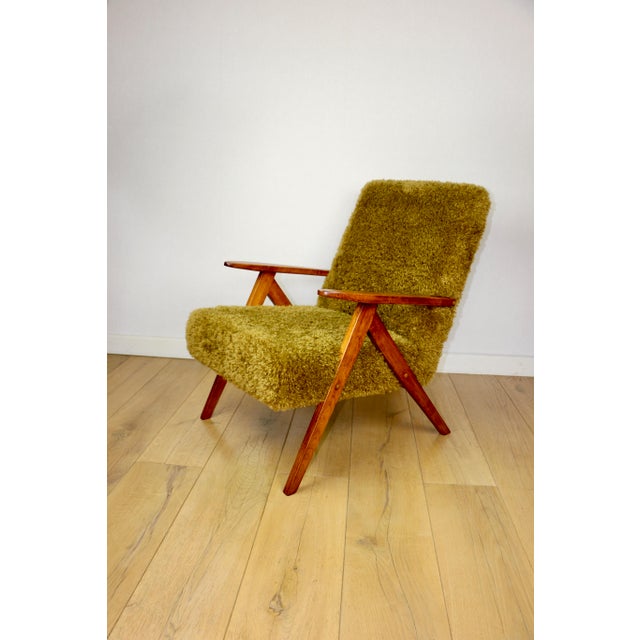 Vintage B-310 Var Lounge Chair with Khaki Long Hair Upholstery, 1970s For Sale - Image 9 of 10