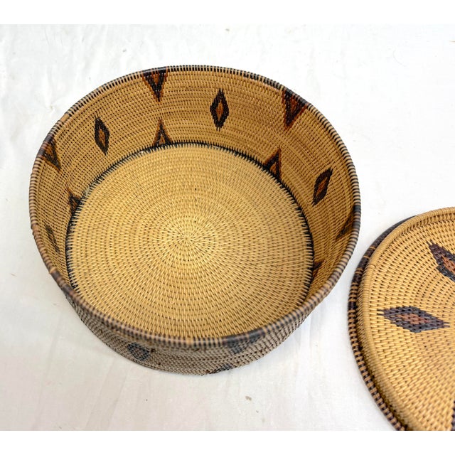 Antique 19th Century Native American Pima Hand Woven Wicker Lidded Basket Indian For Sale - Image 12 of 13