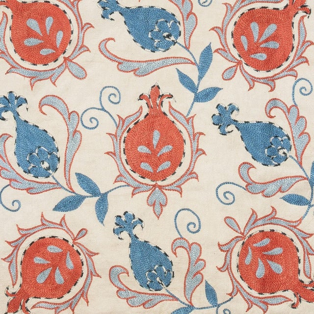 20"x20" 100% Silk Embroidered Pillow Cover. Contemporary Handmade Cushion Cover For Sale - Image 4 of 8