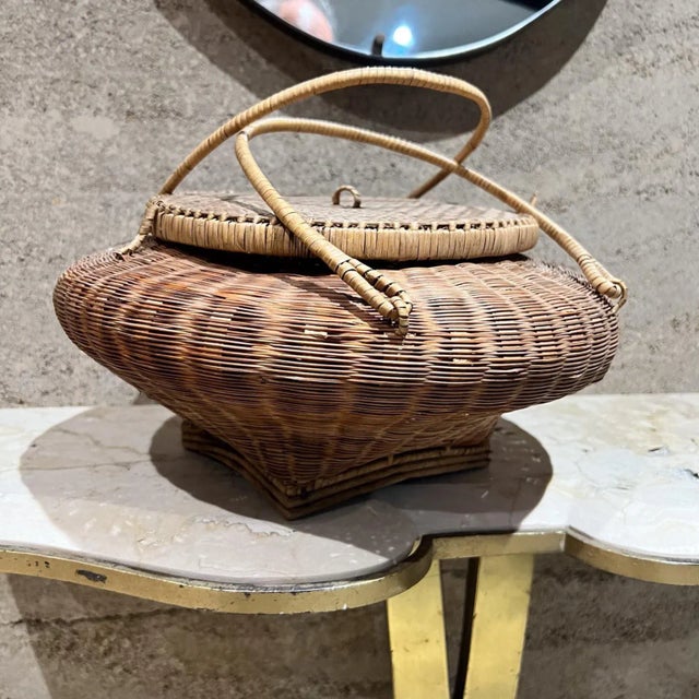Vintage Hand-Woven Lidded Basket With Handle For Sale - Image 4 of 12