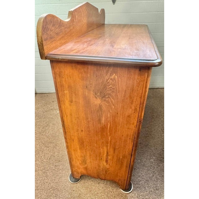 Late 19th Century Victorian Pine and Ash 3 Drawer Chest For Sale In Boston - Image 6 of 8