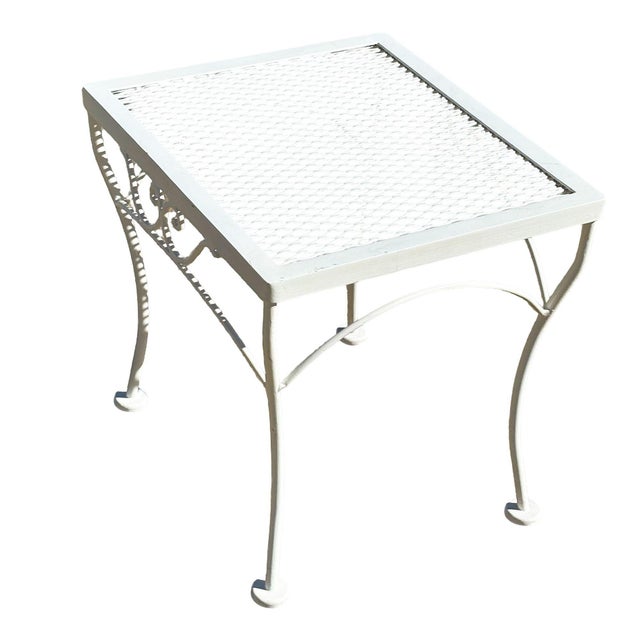 1950s 1950s Refinished Mid-Century Wrought Iron Outdoor Patio Scrolling Side Table, Woodard, Attributed For Sale - Image 5 of 6