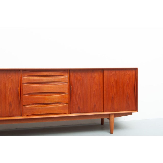 1960s Large Teak Sideboard from Dyrlund, 1960s For Sale - Image 5 of 18
