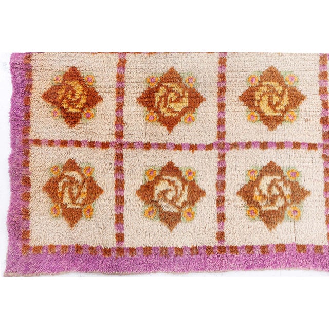 Vintage French Art Deco Rug Size: 6'8" x 10'0" (203 × 304 cm) This stunning 1920s French Art Deco rug masterfully blends...