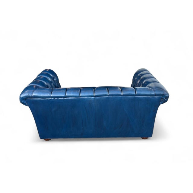 Vintage Chesterfield Leather Loveseat in Custom Navy Blue – Fully Restored For Sale In Los Angeles - Image 6 of 12