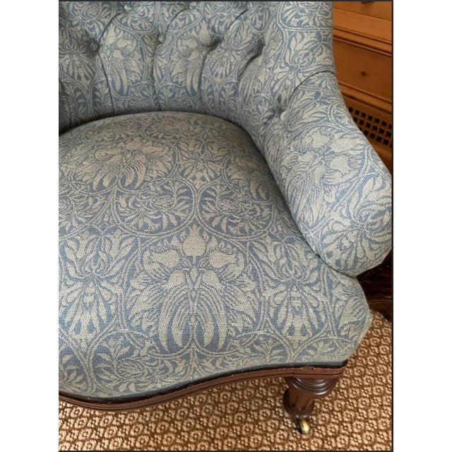 English Mid 20th Century Attributed Holland and Sons Slipper Chair in Robert Kime Fabric For Sale - Image 3 of 5