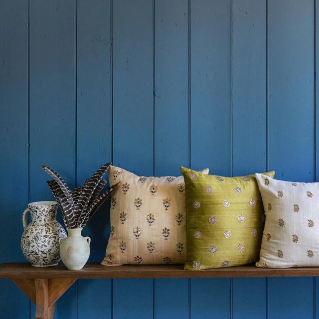 A minimalist take on a traditional Indian design, our Petite Paisley pillow covers feature small paisley motifs set...