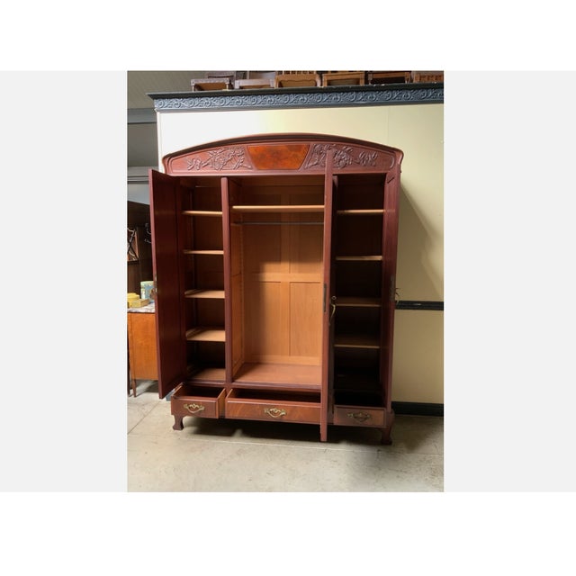 Antique Art Nouveau Wardrobe from École Nancy, 1910 For Sale - Image 4 of 11