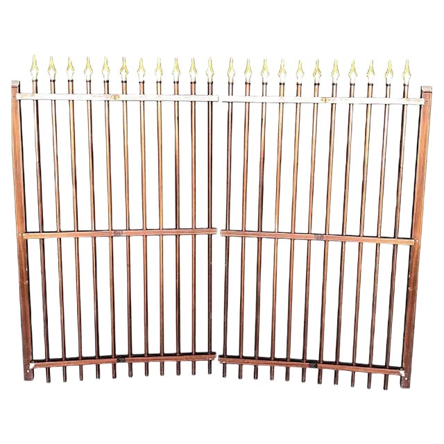 Antique French Room Divider with Gilded Arrow-Head Tops For Sale