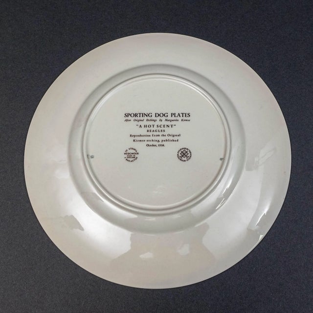 Late 20th Century Wedgwood England Sporting Dog "A Hot Scent" Beagles Plate Marguerite Kirmse For Sale - Image 5 of 7