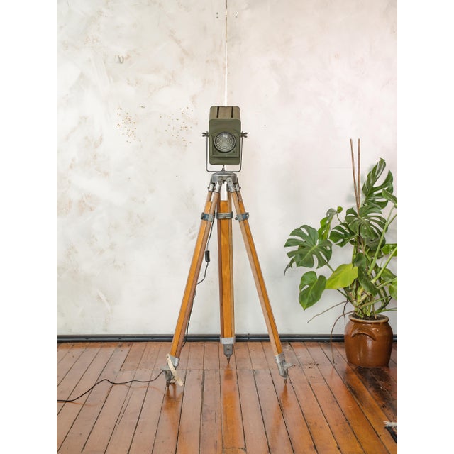Industrial Green Patt 45 Theater Light on Wooden Tripod from Strand Electric, 1960s For Sale - Image 3 of 18